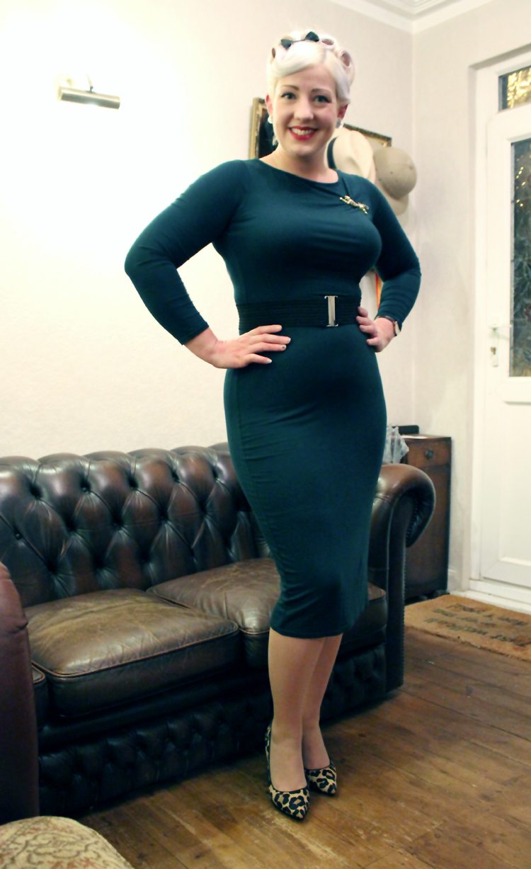 1950s dress £81.50 on Etsy