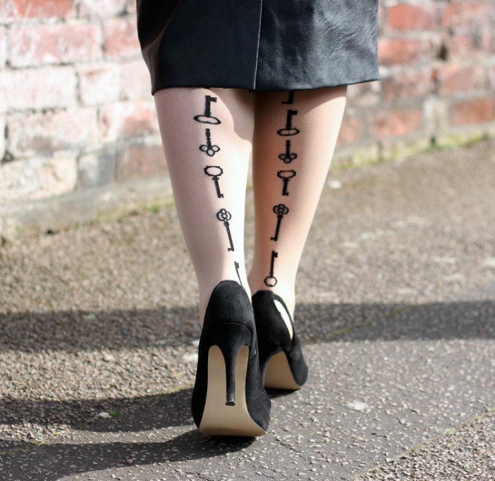 Key back tights