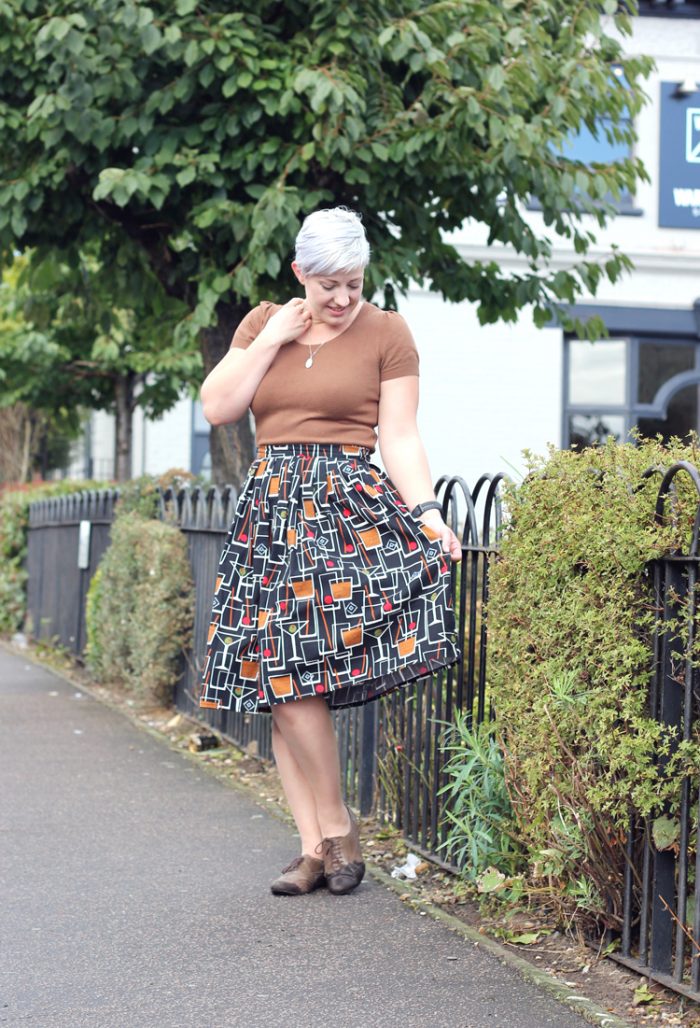 full-novelty-print-cocktail-skirt