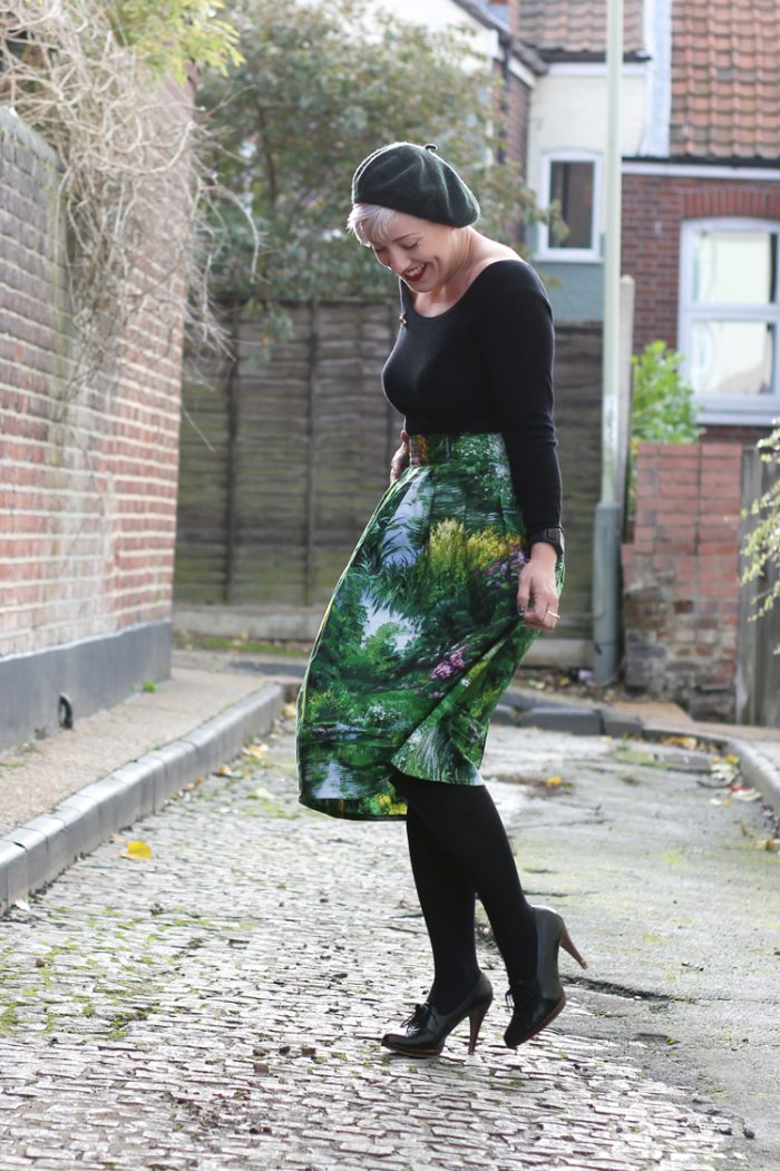 green-novelty-print-skirt-with-black-accessories