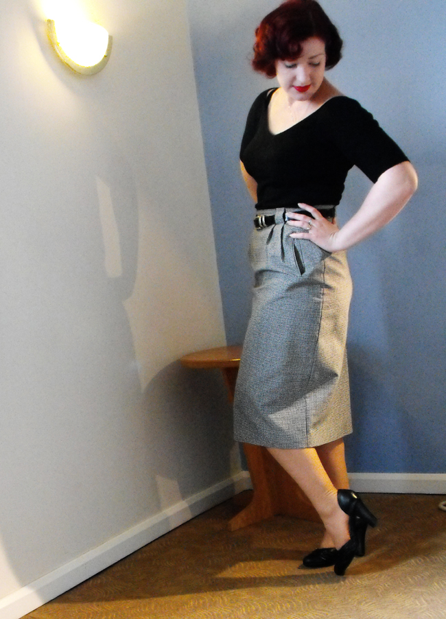 outfit post - fifties pencil skirt