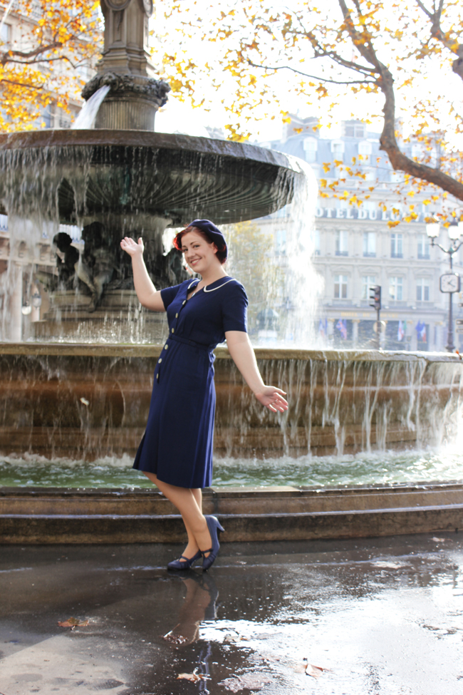 1940s Dress Paris Fountain Autumn