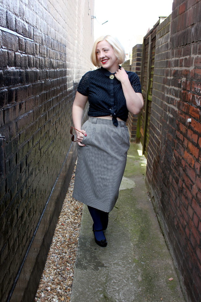 Outfit Post: Navy, Yellow and Dogtooth Check