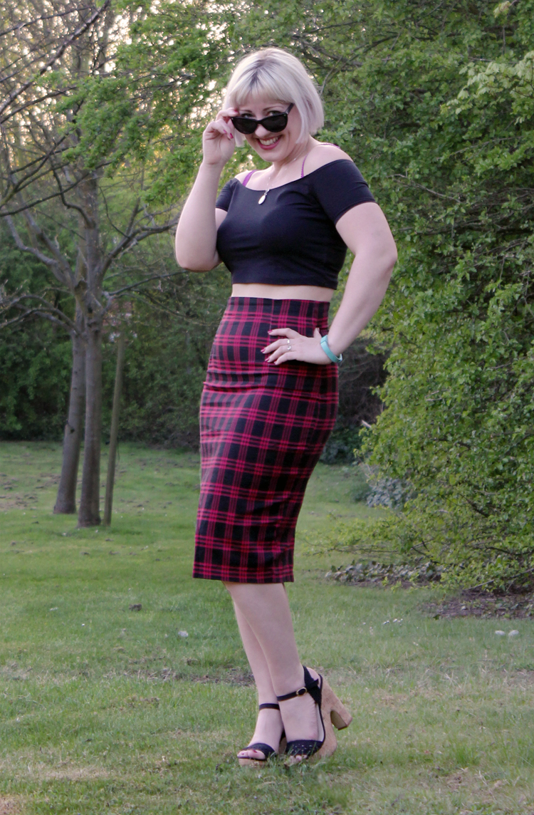 sunglasses and pencil skirt