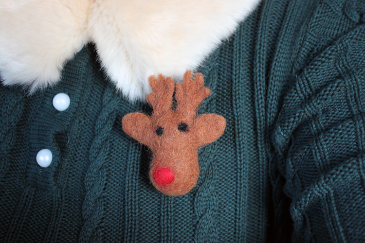 reindeer brooch