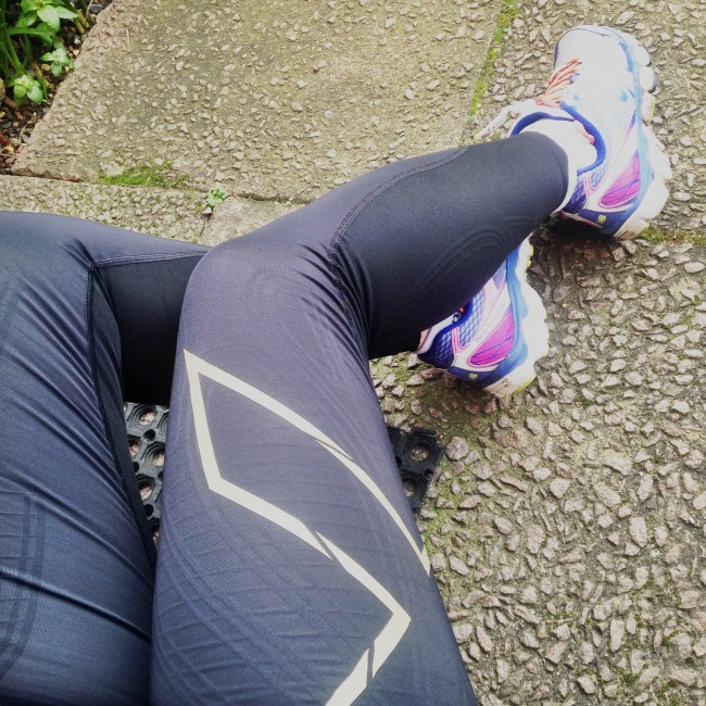 semafor Sociale Studier Bandit Compression Leggings on Trial - Lipstick, Lettuce & Lycra