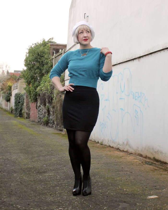 Outfit Post - Mini Skirt and Backwards Cardigan | Retro Chick